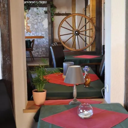 Casa de hóspedes Di Pino 3*